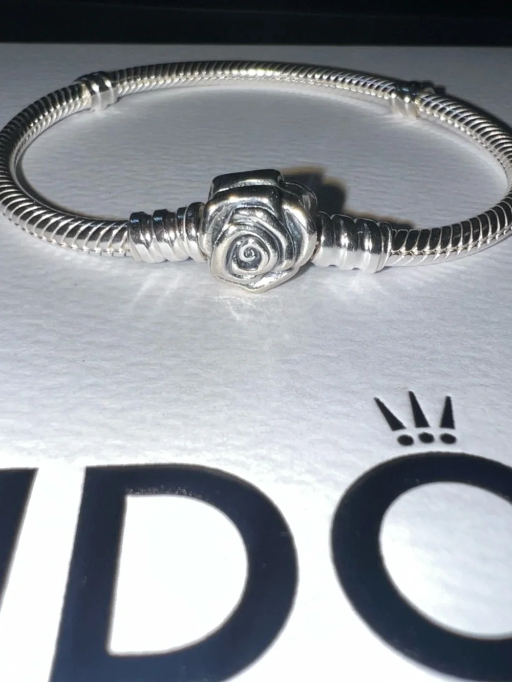Pandora Moments NWOT Rose in Bloom Silver Bracelet + Box